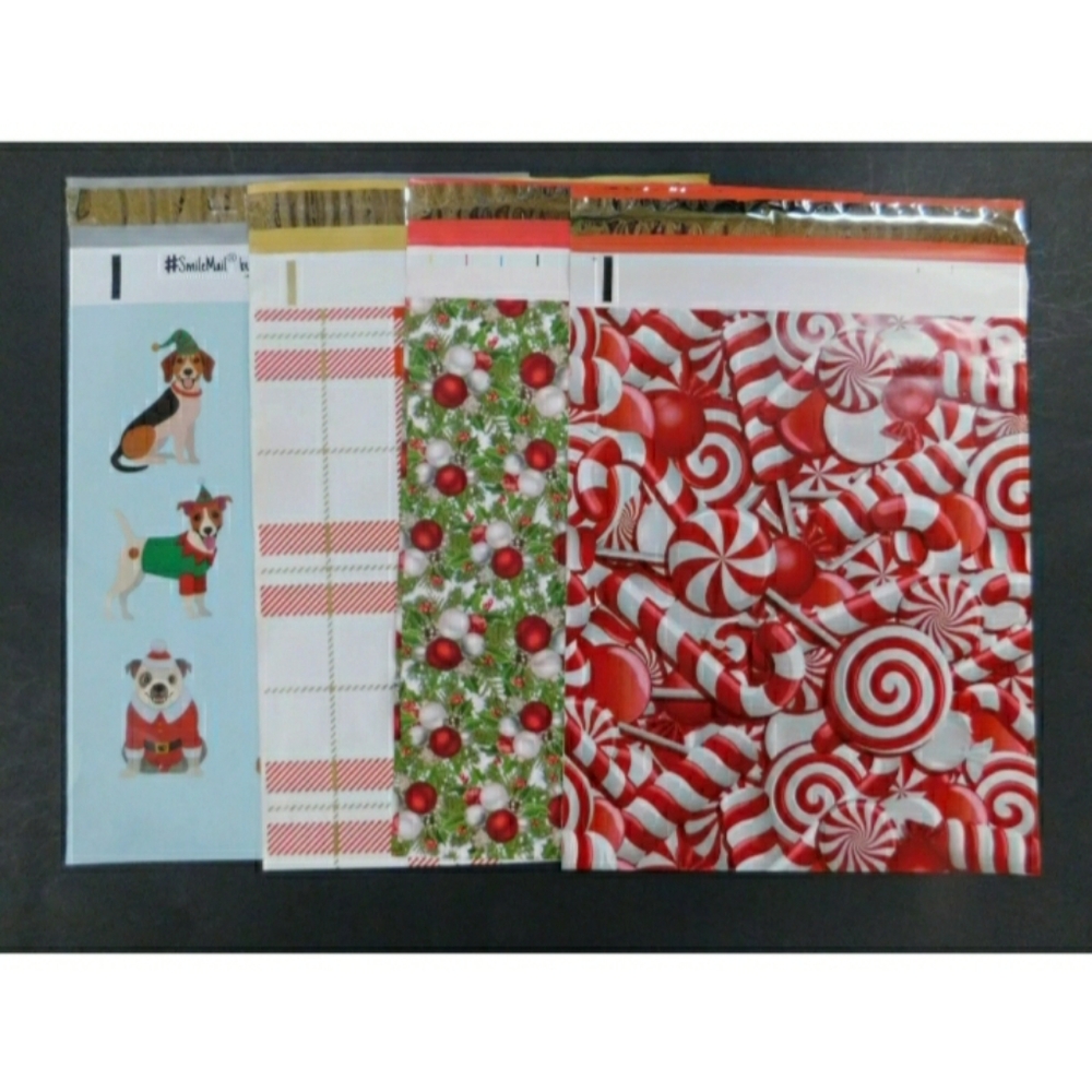 20 Poly Mailers. Christmas holiday print. Last one